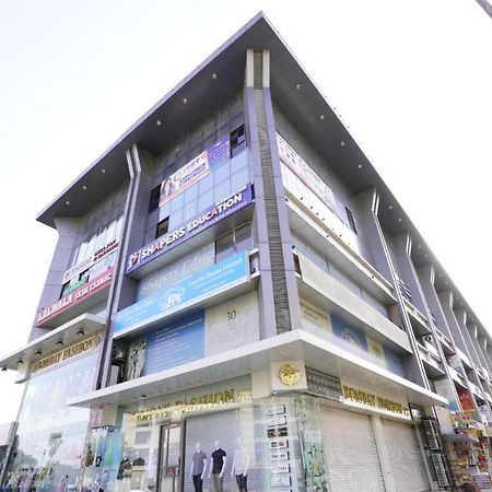Hotel Nova Rooms Atlanta Shopping Surat Buitenkant foto