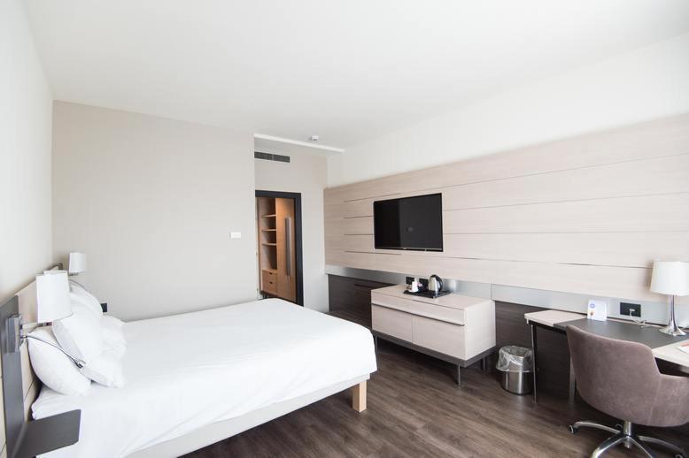 Hotel Nova Rooms Atlanta Shopping Surat Buitenkant foto